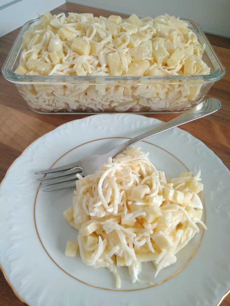 Sałatka Biała Dama: Idealny Dodatek do Wędlin i Nie Tylko 🧀🍍