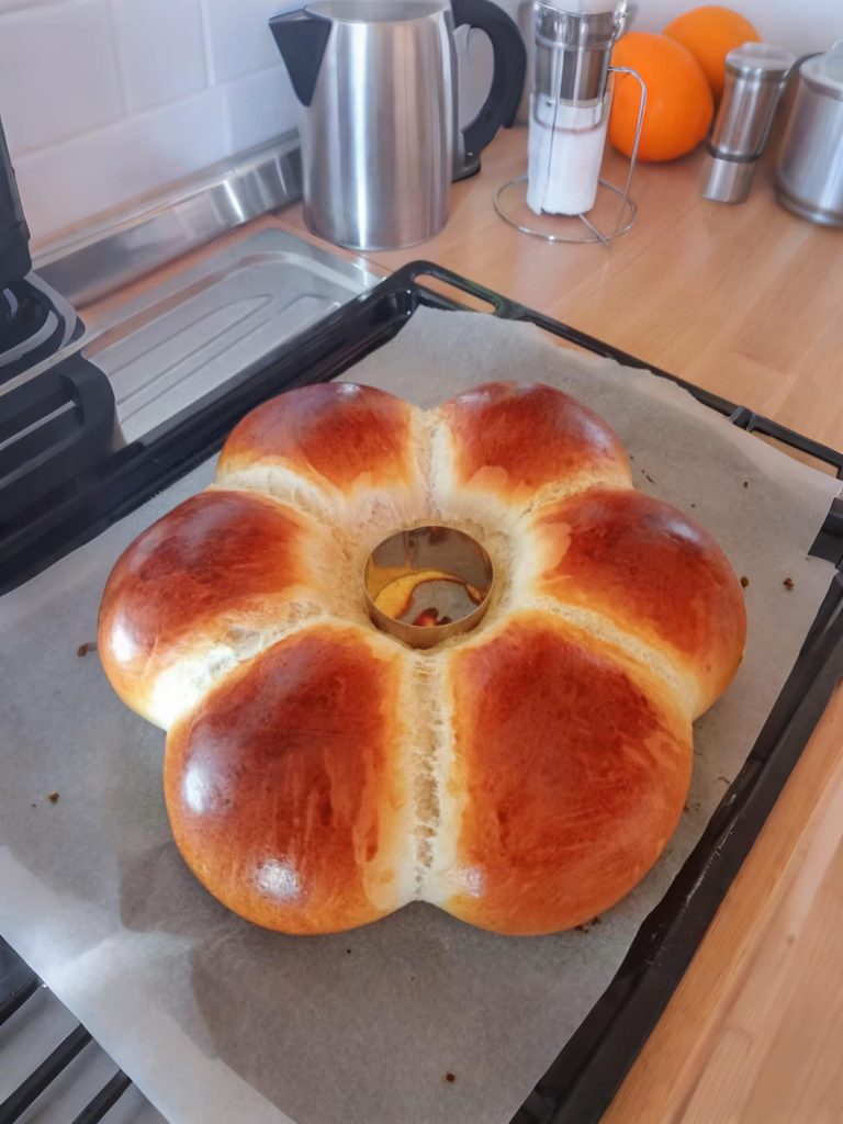 🌸 BRIOCHE W KSZTAŁCIE KWIATU – GIGANTYCZNA I PUSZYSTA! 🤩