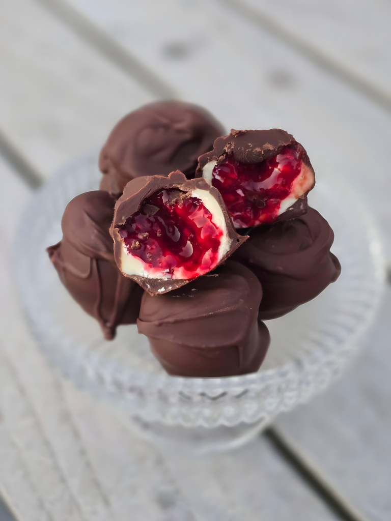 🍫 Domowe Pralinki Czekoladowe z Malinowym Nadzieniem