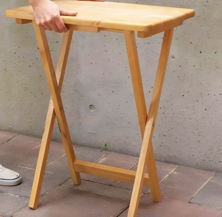 Nie ignoruj tych stolików z second-handu – 10 sprytnych pomysłów na ich ponowne wykorzystanie 🛠️✨